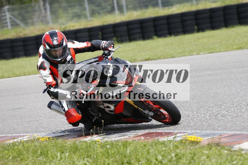 /Archiv-2024/29 12.06.2024 MOTO.CH Track Day ADR/Gruppe gelb/61